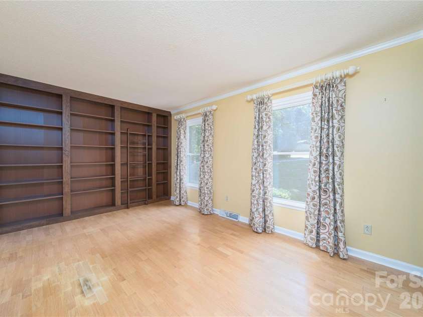 120 Regency Road, Salisbury, NC 28147.  MLS# CAR4384028, YatesRealty ID 23695. 