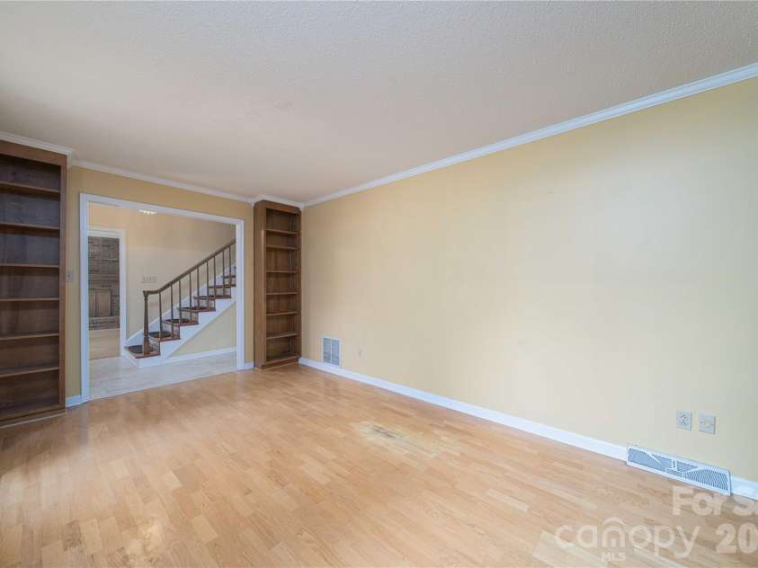 120 Regency Road, Salisbury, NC 28147.  MLS# CAR4384028, YatesRealty ID 23695. 