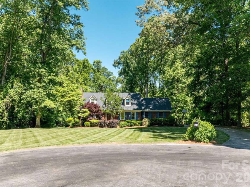 120 Regency Road, Salisbury, NC 28147.  MLS# CAR4384028, YatesRealty ID 23695. 