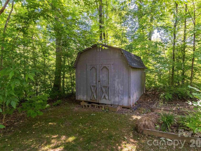 120 Regency Road, Salisbury, NC 28147.  MLS# CAR4384028, YatesRealty ID 23695. 