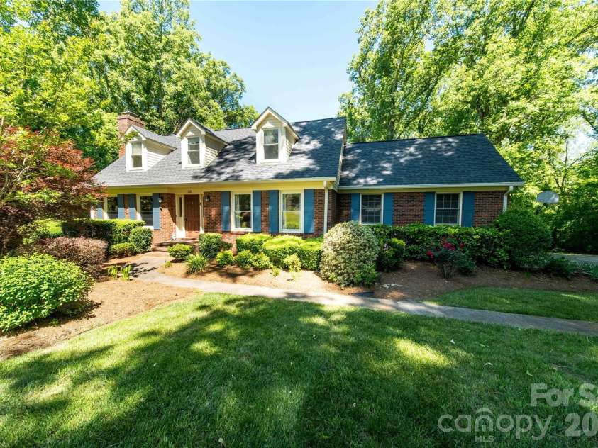 120 Regency Road, Salisbury, NC 28147.  MLS# CAR4384028, YatesRealty ID 23695. 