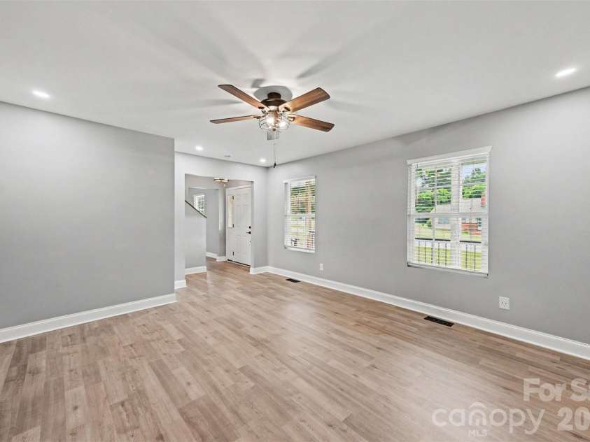 1001 Noles Drive, Mount Holly, NC 28120.  MLS# CAR4398647, YatesRealty ID 23696. 