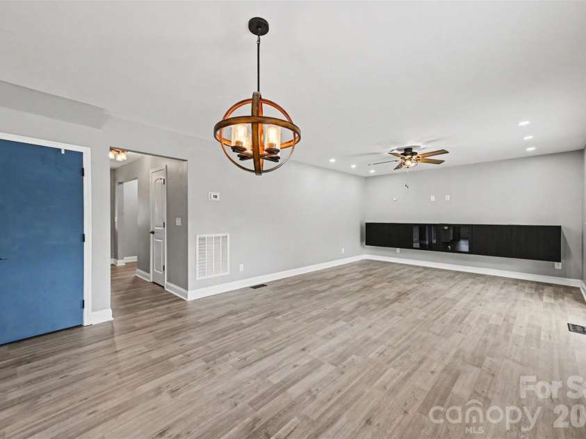 1001 Noles Drive, Mount Holly, NC 28120.  MLS# CAR4398647, YatesRealty ID 23696. 