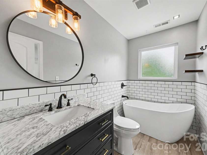 1001 Noles Drive, Mount Holly, NC 28120.  MLS# CAR4398647, YatesRealty ID 23696. 