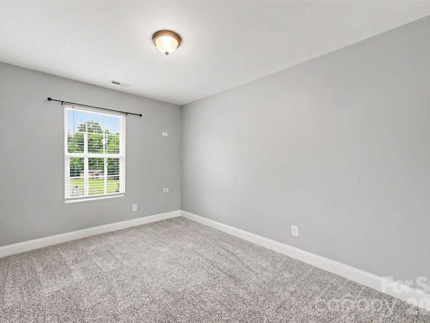 1001 Noles Drive, Mount Holly, NC 28120.  MLS# CAR4398647, YatesRealty ID 23696. 