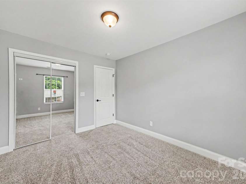 1001 Noles Drive, Mount Holly, NC 28120.  MLS# CAR4398647, YatesRealty ID 23696. 
