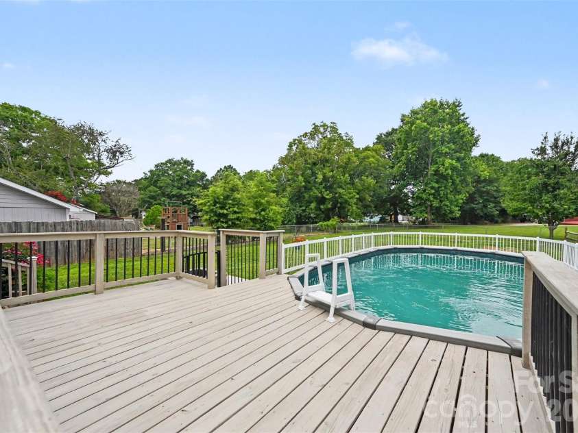 1001 Noles Drive, Mount Holly, NC 28120.  MLS# CAR4398647, YatesRealty ID 23696. 