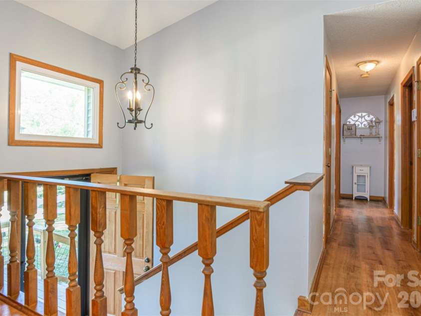 12 Mid Court Drive, Asheville, NC 28804.  MLS# CAR4382054, YatesRealty ID 23698. Entry