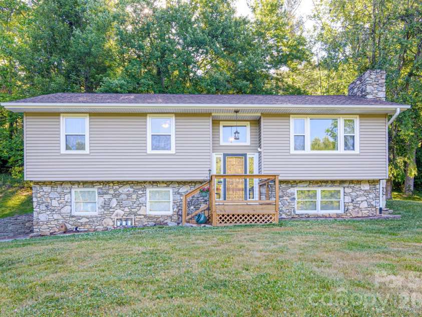 12 Mid Court Drive, Asheville, NC 28804.  MLS# CAR4382054, YatesRealty ID 23698. Front
