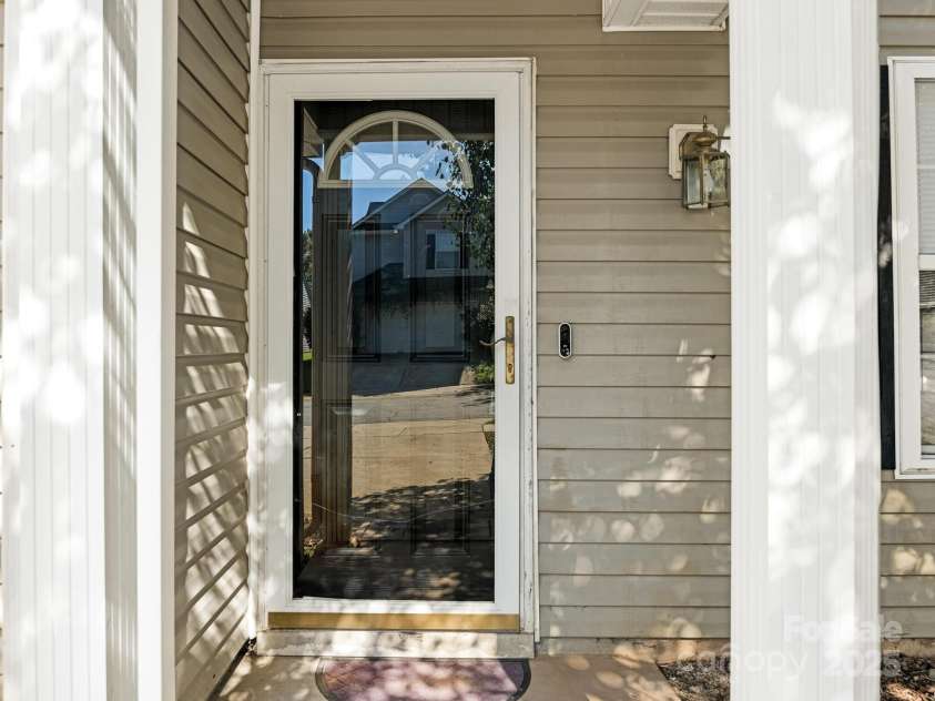 1623 Forest Stream Court, Charlotte, NC 28213.  MLS# CAR4194303, YatesRealty ID 237. 