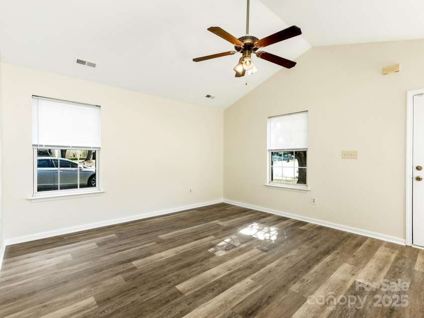 1623 Forest Stream Court, Charlotte, NC 28213.  MLS# CAR4194303, YatesRealty ID 237. 