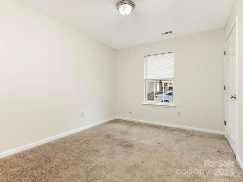 1623 Forest Stream Court, Charlotte, NC 28213.  MLS# CAR4194303, YatesRealty ID 237. 