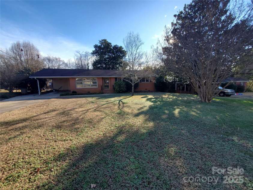 1303 Hunt Street, Shelby, NC 28152.  MLS# CAR4332225, YatesRealty ID 2370. 