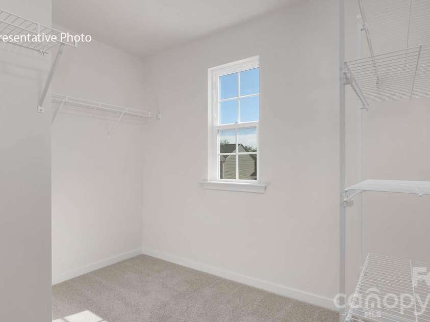 650 13th Avenue Drive, Hickory, NC 28601.  MLS# CAR4384104, YatesRealty ID 23700. 