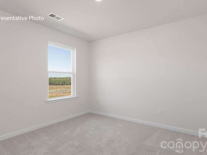 650 13th Avenue Drive, Hickory, NC 28601.  MLS# CAR4384104, YatesRealty ID 23700. 