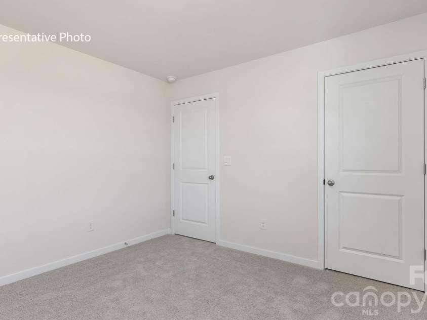 650 13th Avenue Drive, Hickory, NC 28601.  MLS# CAR4384104, YatesRealty ID 23700. 