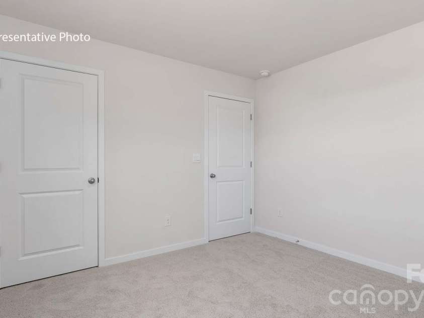 650 13th Avenue Drive, Hickory, NC 28601.  MLS# CAR4384104, YatesRealty ID 23700. 