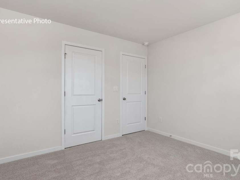 650 13th Avenue Drive, Hickory, NC 28601.  MLS# CAR4384104, YatesRealty ID 23700. 