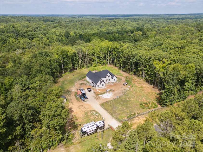 8018 Fairmont Drive, Waxhaw, NC 28173.  MLS# CAR4276331, YatesRealty ID 23700. 