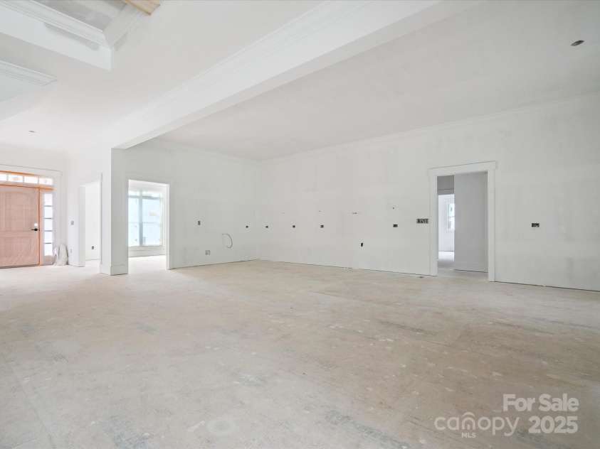 8018 Fairmont Drive, Waxhaw, NC 28173.  MLS# CAR4276331, YatesRealty ID 23700. Kitchen