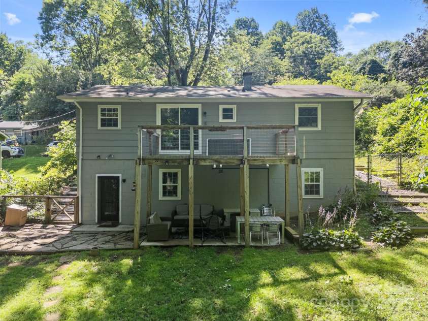 315 Fairfax Avenue, Asheville, NC 28806.  MLS# CAR4275868, YatesRealty ID 23703. 