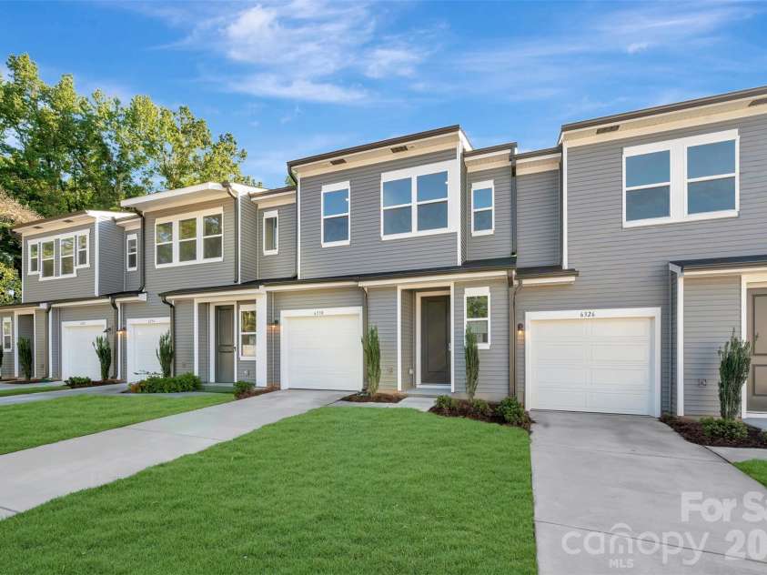 6330 Haller Street, Charlotte, NC 28227.  MLS# CAR4384144, YatesRealty ID 23703. Welcome Home!