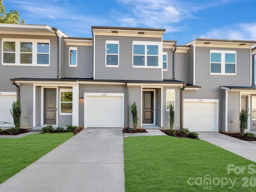 6330 Haller Street, Charlotte, NC 28227.  MLS# CAR4384144, YatesRealty ID 23703. Welcome Home!
