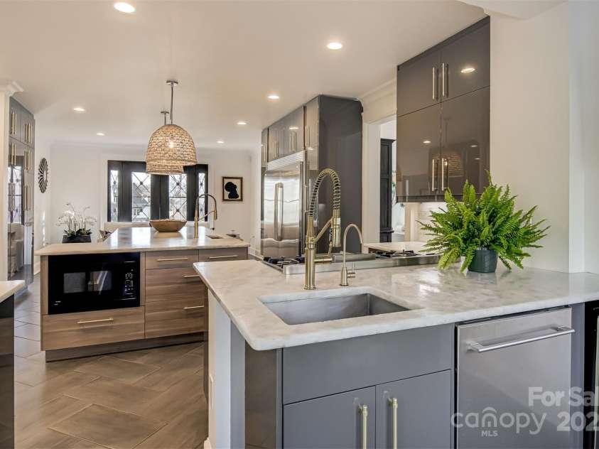 3306 Gaston Road, Greensboro, NC 27407.  MLS# CAR4277780, YatesRealty ID 23707. 