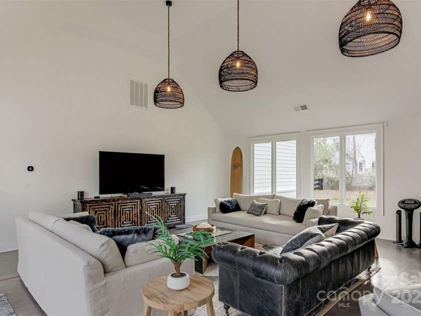 3306 Gaston Road, Greensboro, NC 27407.  MLS# CAR4277780, YatesRealty ID 23707. 