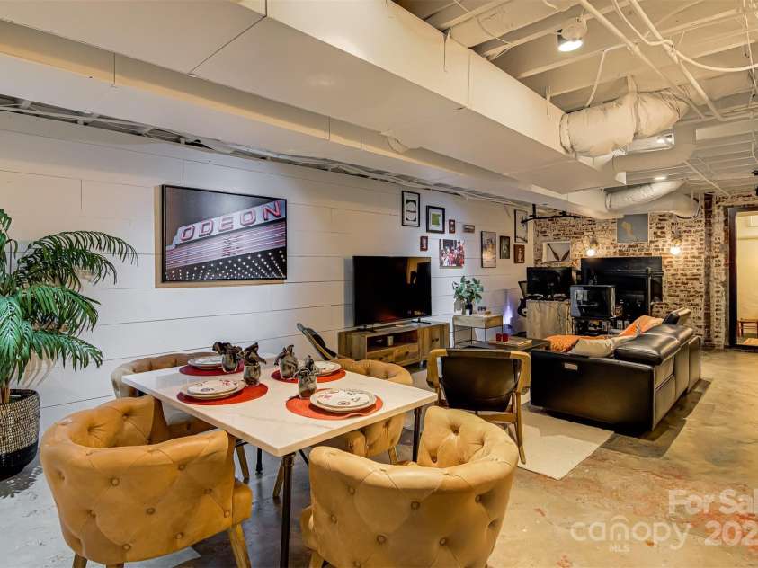 3306 Gaston Road, Greensboro, NC 27407.  MLS# CAR4277780, YatesRealty ID 23707. 