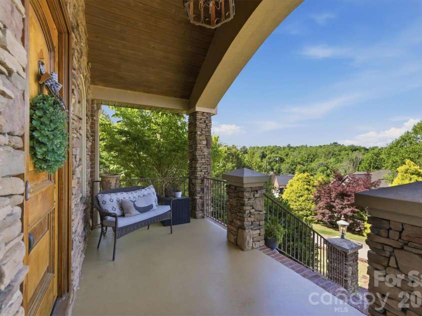 405 Golfview Court, Lenoir, NC 28645.  MLS# CAR4359558, YatesRealty ID 23707. 