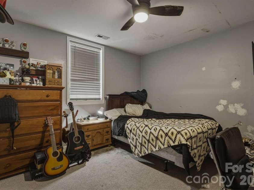 405 Golfview Court, Lenoir, NC 28645.  MLS# CAR4359558, YatesRealty ID 23707. 