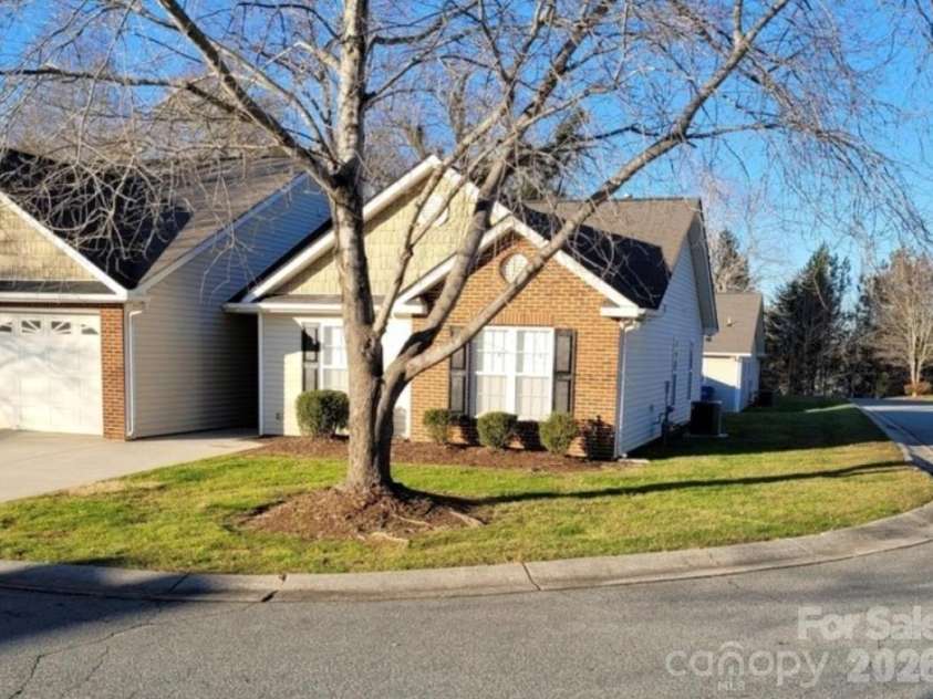 115 Edinburgh Court, Mount Holly, NC 28120.  MLS# CAR4384116, YatesRealty ID 23708. 