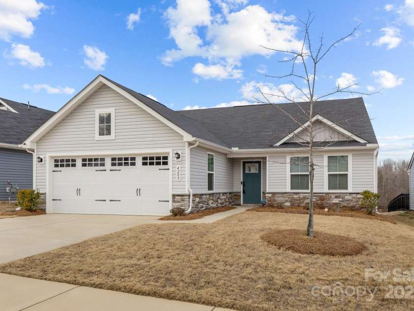 4209 Jones Creek Lane, Charlotte, NC 28215.  MLS# CAR4220654, YatesRealty ID 2371. 