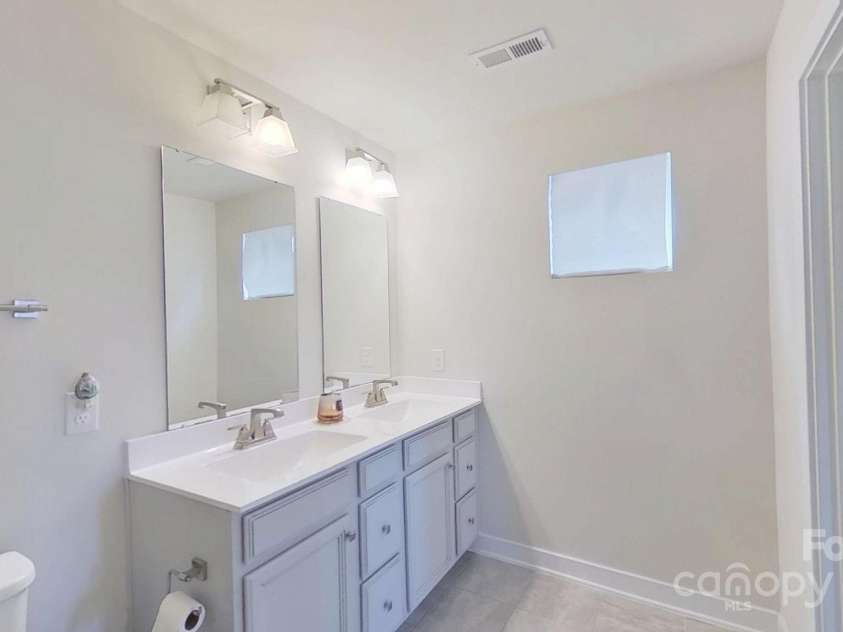 4209 Jones Creek Lane, Charlotte, NC 28215.  MLS# CAR4220654, YatesRealty ID 2371. 