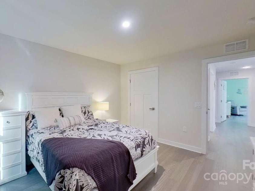 4209 Jones Creek Lane, Charlotte, NC 28215.  MLS# CAR4220654, YatesRealty ID 2371. 