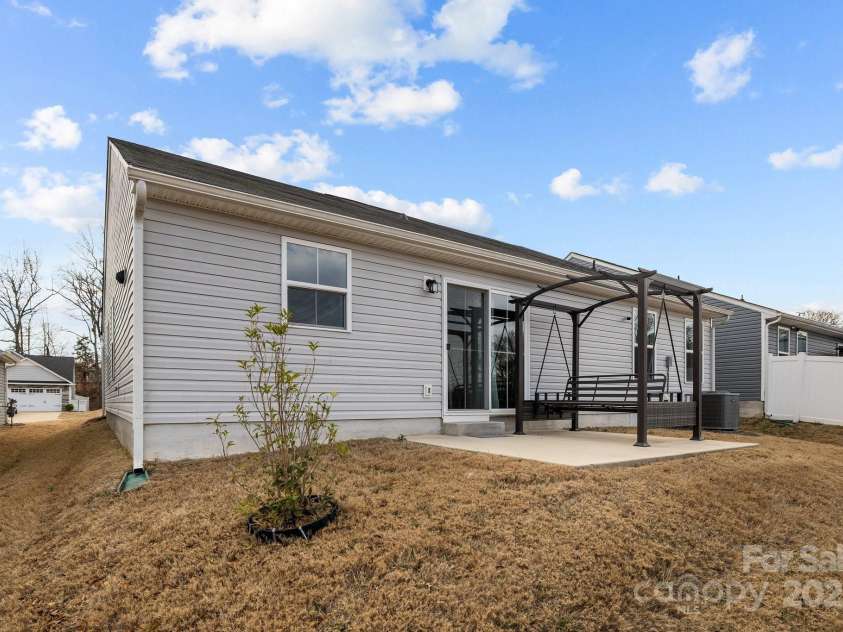 4209 Jones Creek Lane, Charlotte, NC 28215.  MLS# CAR4220654, YatesRealty ID 2371. 