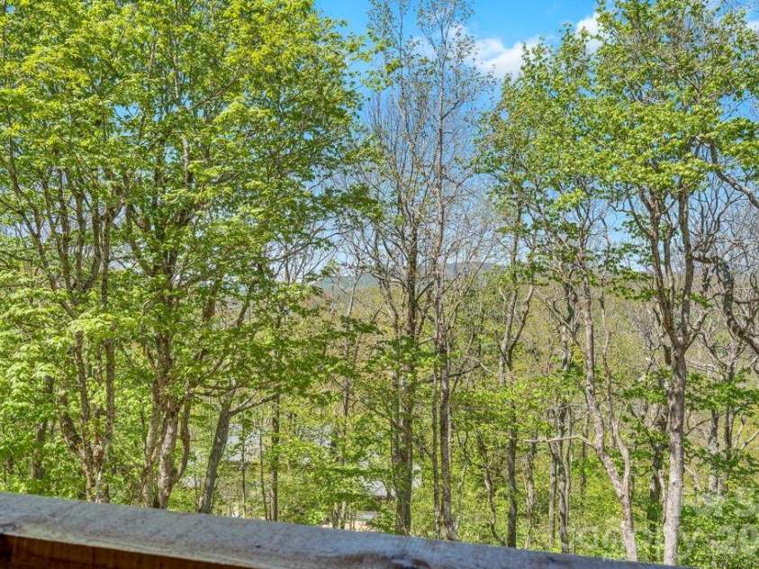 536 Boone Ridge Lane, Boone, NC 28607.  MLS# CAR4381577, YatesRealty ID 23712. 