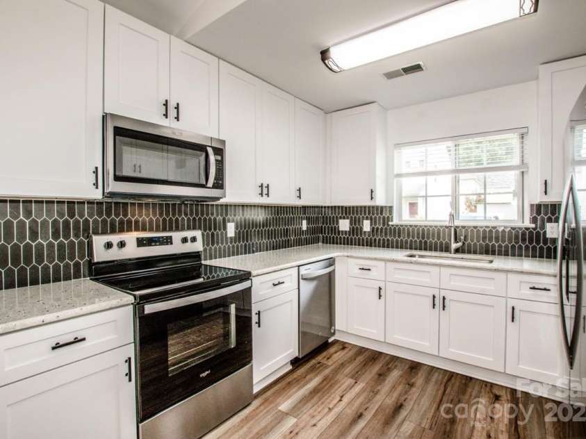 332 Cassidy Lane, Mooresville, NC 28115.  MLS# CAR4277736, YatesRealty ID 23714. 