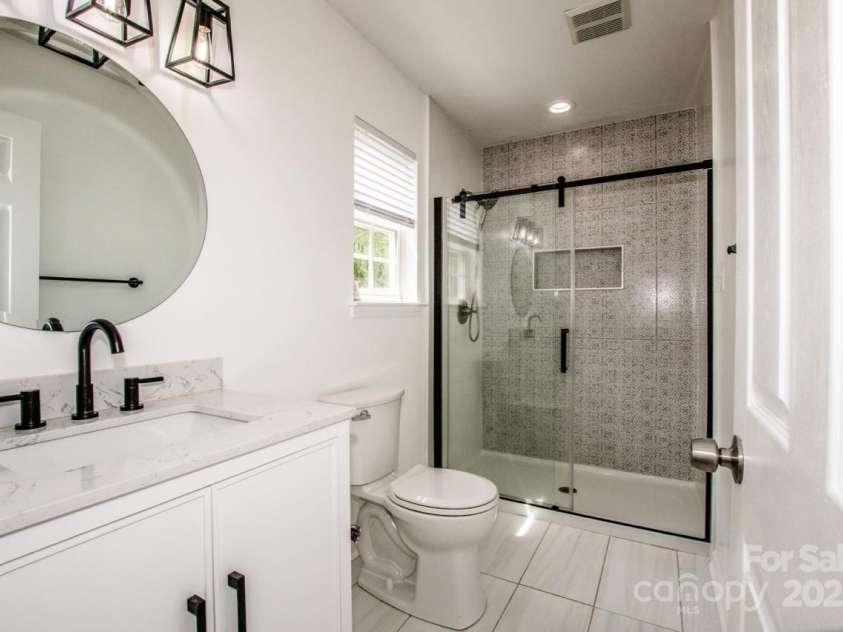 332 Cassidy Lane, Mooresville, NC 28115.  MLS# CAR4277736, YatesRealty ID 23714. 