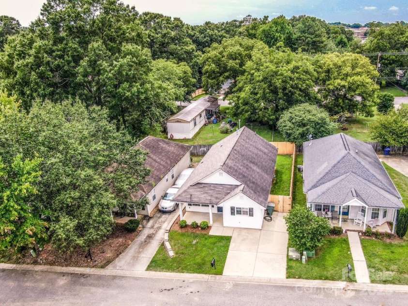 332 Cassidy Lane, Mooresville, NC 28115.  MLS# CAR4277736, YatesRealty ID 23714. 
