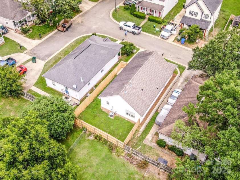 332 Cassidy Lane, Mooresville, NC 28115.  MLS# CAR4277736, YatesRealty ID 23714. 