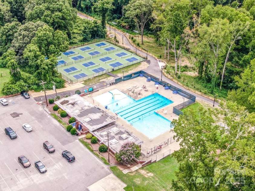 332 Cassidy Lane, Mooresville, NC 28115.  MLS# CAR4277736, YatesRealty ID 23714. 