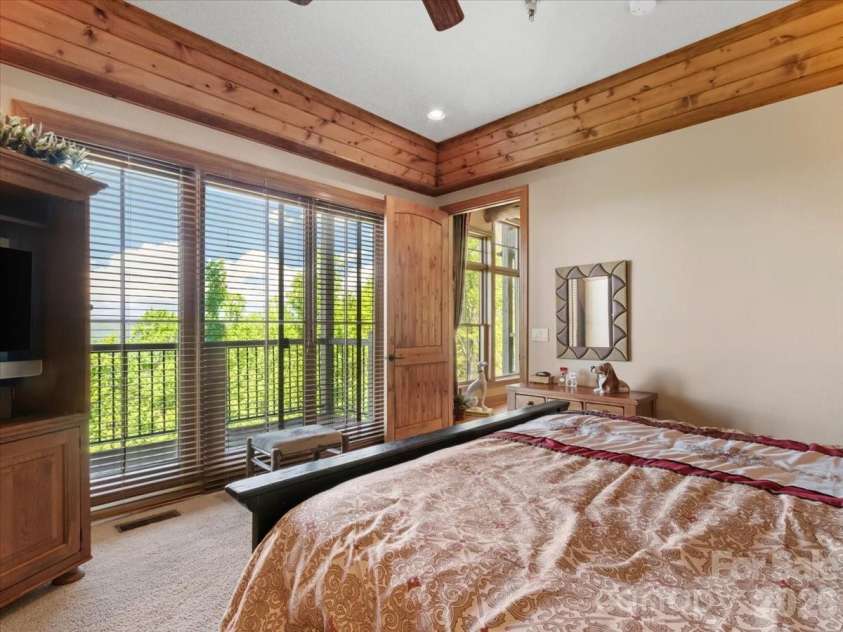 52 Logging Horse Road, Burnsville, NC 28714.  MLS# CAR4383139, YatesRealty ID 23714. 