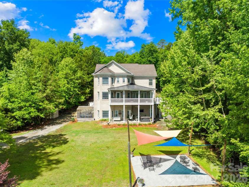 569 Living Waters Drive, Great Falls, SC 29055.  MLS# CAR4384233, YatesRealty ID 23715. 