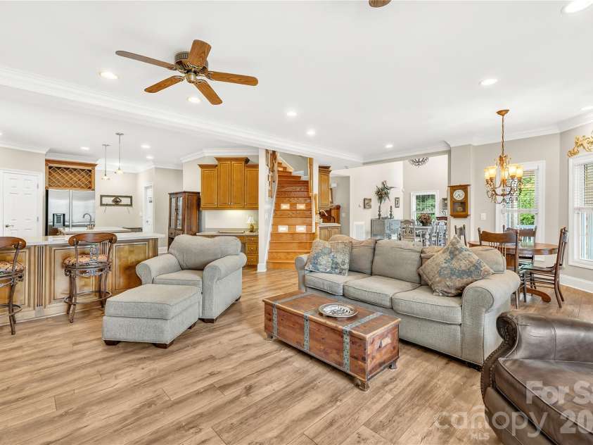 569 Living Waters Drive, Great Falls, SC 29055.  MLS# CAR4384233, YatesRealty ID 23715. 