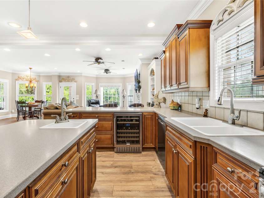 569 Living Waters Drive, Great Falls, SC 29055.  MLS# CAR4384233, YatesRealty ID 23715. 