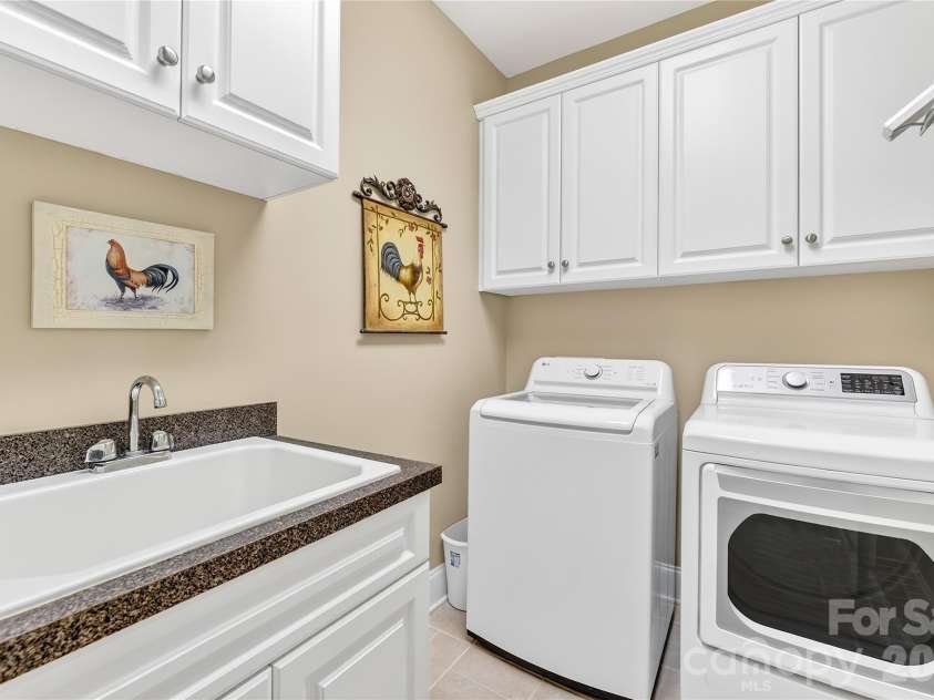569 Living Waters Drive, Great Falls, SC 29055.  MLS# CAR4384233, YatesRealty ID 23715. 