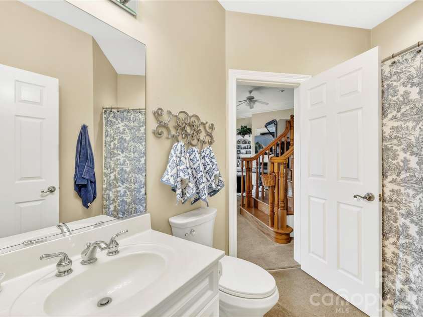 569 Living Waters Drive, Great Falls, SC 29055.  MLS# CAR4384233, YatesRealty ID 23715. 