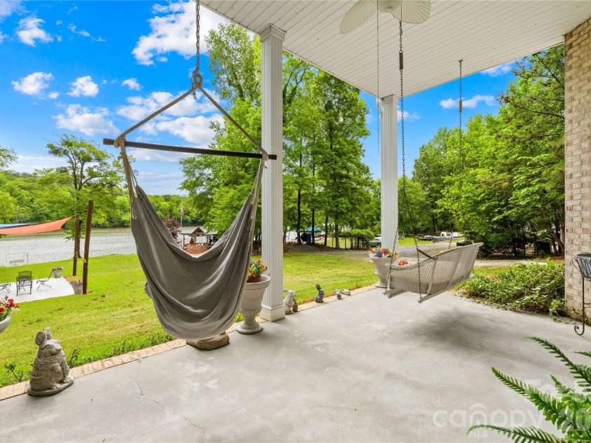 569 Living Waters Drive, Great Falls, SC 29055.  MLS# CAR4384233, YatesRealty ID 23715. 